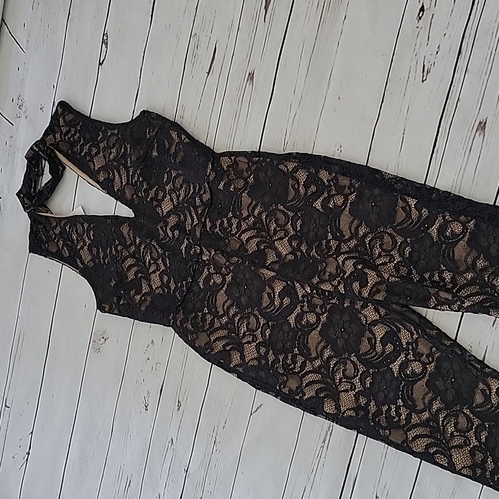 Desirea Catsuit - Picture 4 of 9